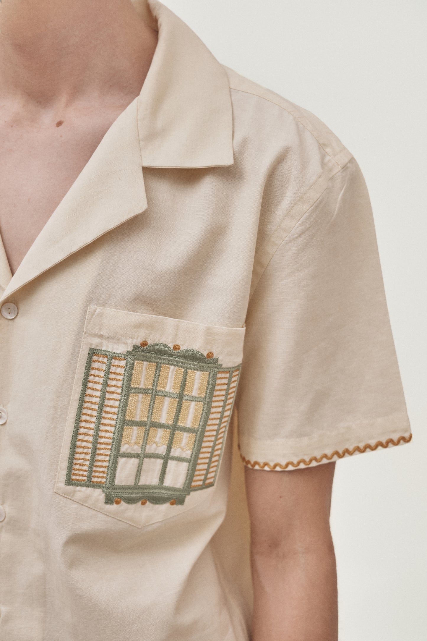 Window hand-embroidered shirt