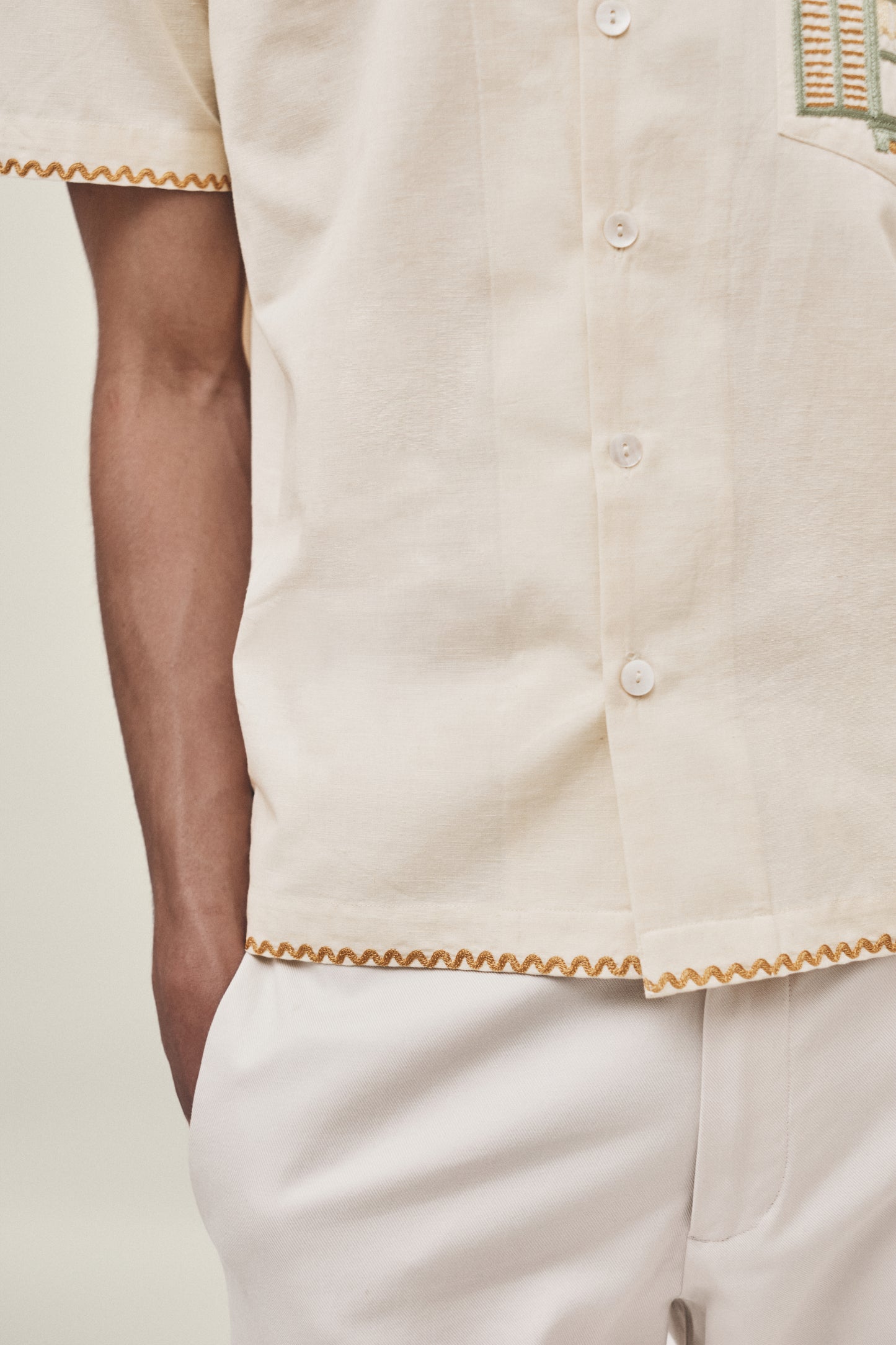 Window hand-embroidered shirt